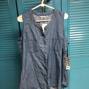 3/$12 NWT Chambray Sleeveless Blouse